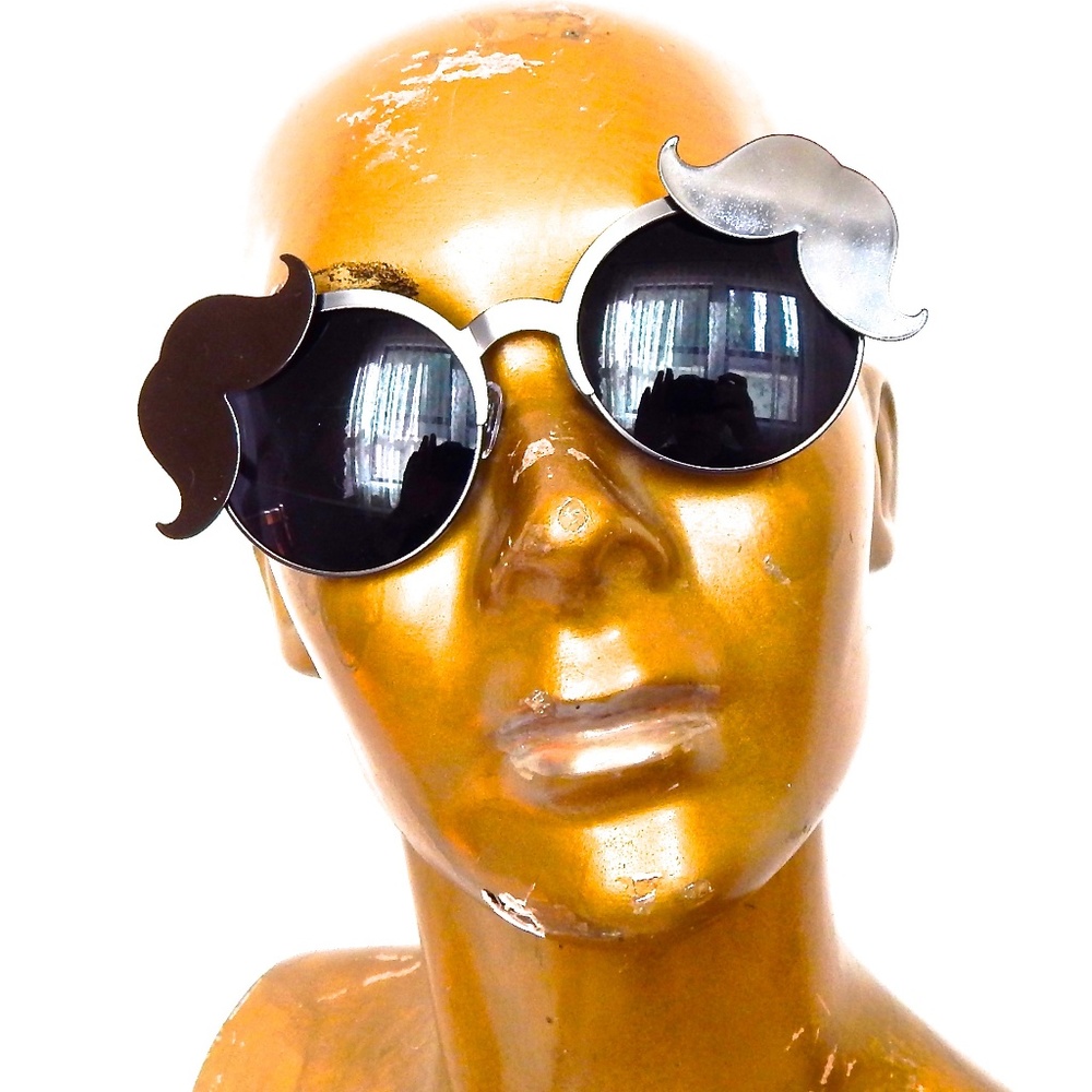 Mustache Rides Gun Metal Mustache Coco Glasses